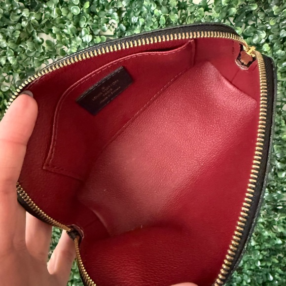 Louis Vuitton Black Empriente Leather Cosmetic Bag - Picture 9 of 10